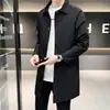 Jaqueta Capa Fina para Primavera e Outono Masculina Tendência Gola Lapela Manga Longa Masculina Versátil Comprimento Médio Corta-vento Tamanho Plus