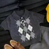 Roupa Infantil Coreana 2026 Verão Novidades Conjunto de Duas Peças Tricô Xadrez de Manga Curta para Meninos Academia Tendência