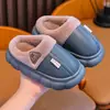 Novas pantufas de algodão para outono e inverno para homens, mulheres e crianças, com sola grossa e antiderrapante para uma sensação confortável e acolchoada, perfeitas para uso interno e proporcionando calor extra no inverno