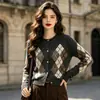 Cárdigan de Punto Retro Argyle Otoño/Invierno 2026 para Mujer, Estilo Europeo y Americano Transfronterizo, Cuello Redondo, Botón Dorado, Abrigo Suéter Jacquard