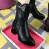 Botas de cano médio de salto grosso com laço para mulheres, estilo novo outono e inverno, forradas com pelúcia, versáteis, sapatos de algodão