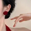 Brincos de Flor Vermelha, Brincos de Celebridade da Internet de Alto Padrão, Novo Estilo Quente de 2025, Elegantes da Moda, Brincos Festivos Cor de Vinho
