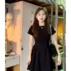 Vestido Negro Pequeño Vestido de Verano para Mujer, Vestido Petite que Ceñe la Cintura, Vestido Corto Adelgazante Verano 2026, Vestido de Corte A
