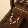 Accesorios de Moda de Alta Gama para Mujer, Colgantes de Acero Inoxidable, Collares Personalizados, Estilo Lujo Ligero, Joyería de Nicho, Disponibles en Stock