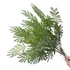 Plantas verdes artificiales en stock, manojos de helecho, hojas de helecho, hierba de helecho para decoración de paredes interiores y diseño de paisajes, césped artificial al por mayor