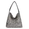 Bolsa de tecido com estampa de leopardo retrô estilo coreano para mulheres, nova bolsa de ombro tote grande capacidade versátil para estudantes e通勤, verão 2026