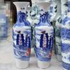Jarrón de cerámica grande cerámica de Jingdezhen pintado a mano azul y azul paisaje viento en popa adornos de hotel decoración de ceremonia de apertura