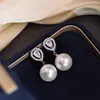 Pendientes de Perla y Diamante Gota de Agua Estilo Socialité, Pendientes Exquisitos y Lujosos para Mujer, Disponibles para Personalización durante Ventas en Vivo de Comercio Electrónico