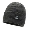 Nuevos estilos de otoño e invierno: Gorros tejidos cálidos para hombre con forro de polar, gorros de moda que cubren las orejas para hombres jóvenes, adecuados para actividades al aire libre y deportes