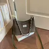 Bolso de hombro de alta gama transfronterizo para mujer, nueva moda 2026, bolso de hombro simple, versátil para el trabajo y el ocio, bolso cruzado