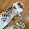 Pijama de seda helada con estampado de leopardo para mujer, nuevo estilo primavera y otoño, conjunto de ropa de casa de seda helada de lujo de alta gama, venta al por mayor transfronteriza