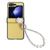 Funda de teléfono con patrón de lichi y pedrería de camelia para Samsung Zflip7, con cadena de mano de perlas, funda protectora para Zflip6/5