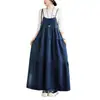 Vestido slip de brim com corte relaxed, estilo vintage francês, casual e chique para um look de férias