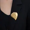 Nova Broche de Metal Irregular em Formato de Coração Estilo Ins da Moda, Popular na Europa, América e Coreia, Broche Versátil de Luxo Leve de Nicho