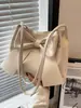 Bolso versátil de otoño para mujer, bolso cuadrado pequeño, exquisito y de alta gama, bolso cruzado estilo Chanel, bolso de mano de moda de nicho con lazo