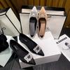 853 Huidong Yixinda Momento Latido del Corazón_Hebilla Cuadrada Diamante Flor Zapatos Planos de Punta Seda Zapatos de Boda para Mujer Zapatos para Ir al Trabajo