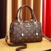 Bolsa Bolsa Transversal Feminina Versátil 2025 Nova Moda Bolsa Feminina Sofisticada Leve de Luxo Bolsa de Ombro de Mão Bolsa Feminina Tendência