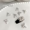 Chegada Nova 2024 Mini Borboleta de Luxo Leve Acessórios para Nail Art Feminino Prata Retrô Liga de Zinco Laço Diamante para Decoração de Unha