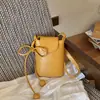 Bolsa de Mão, Bolsa de Ombro, Bolsa Tote, Bolsa para o Trabalho, Bolsa Casual Versátil, Novo Estilo Primavera/Verão 2026, Design de Bolinhas, Múltiplos Compartimentos