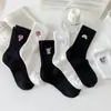 Calcetines de media pantorrilla para mujer Sanrio Estilo Popular Cinnamoroll Bordado de Dibujos Animados Pareja Estilo Japonés Calcetines Largos de Algodón