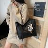 Bolso Tote Retro de Gran Capacidad para Mujer 2025 Nuevo Bolso de Hombro con Textura de Moda Simple Elegante para Trabajo y Desplazamiento