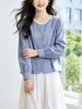 Camisa rayada azul vintage estilo francés para mujer, colección otoño 2026, cuello redondo de encaje, algodón puro, corte holgado, adecuada para ir al trabajo, talla petite