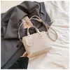 Bolso de mano para mujer muy elegante, nuevo modelo de verano 2026, ambiente relajado, moderno, moda nicho, diseño único, bolso cubo para hombro y cruzado