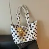 Bolso Tote de Lunares de Moda 2026 Modelo Nuevo Bolso de Hombro de Gran Capacidad Bolso de Mano Versátil para Mujer Transfronterizo