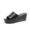 Sandalias y Pantuflas Europeas y Americanas para Ropa de Exterior Femenina Verano Deslizables 2022 Moda Cómodo Fondo de Plataforma Tacón de Cuña Pantuflas de Fondo Grueso para Mujer