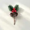 Suministro transfronterizo de Navidad: ramas de plantas artificiales, agujas de pino, ramas de flores, accesorios, decoraciones festivas, plantas artificiales, bayas rojas, ramas de frutas