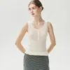 Nova coleção outono e inverno: suéter de tricô gola redonda com botões, cor sólida, caimento solto, silhueta slim, perfeito como camada base ou peça principal