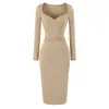 Vestido largo sexy de estilo francés con cuello en V, fruncido, ajustado al cuerpo para mujer, colección otoño 2026, elegante y sofisticado, base que ciñe la cintura y estiliza