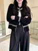Nova coleção outono e inverno: jaqueta feminina elegante e versátil de abotoamento simples com listras e decote redondo, perfeita para uso casual