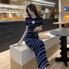 Vestido suéter de malha listrado estilo coreano elegante para senhora, outono inicial, estilo retrô de Hong Kong, vestido longo justo como camada interna