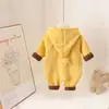 Mono de Polar para Bebé Otoño Invierno Estrellas Amarillas con Capucha Enterizo Para Niños y Niñas Ropa de Exterior para Bebé Traje Engrosado para Gatear