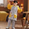 Conjunto de pijama infantil inverno meninos fleece de coral espessado quente acolchoado de três camadas Roupa de casa masculina de comprimento médio