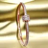 Pulseira Transfronteiriça Europeia e Americana de Aço Inoxidável, Pulseira de Cintura Fina, Pulseira de Aço Titânio de Luxo Leve e de Alta Qualidade, Pulseira que Não Desbota para Mulheres