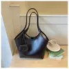 Bolso de hombro vintage de gran capacidad para comercio exterior, nuevo bolso cruzado informal madre-hija, bolso de mano diario para el trabajo, bolso tote para debajo del brazo