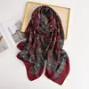 Lenço Transfronteiriço Novo de Algodão e Linho para Mulheres, Outono e Inverno Novo Cachecol Fino Estampado Caju Vermelho Angorá Lenço Decorativo para Cabeça