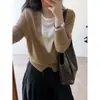 Top de Punto con Escote en V Falso Dos Piezas con Sentido del Diseño para Mujer 2026 Otoño Nueva Llegada Capas Estilo Coreano Adelgazante Manga Larga