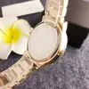 Transmisión en Vivo de Douyin Proveedor Transfronterizo Fabricante Venta al por Mayor Nuevo Simple Retro Nicho Esfera de Diamantes Exquisito Reloj para Dama