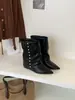 2026 Novo Estilo Botas Empilhadas Atmosféricas Design de Nicho Coreano Plissado Cano Curto Botas Femininas
