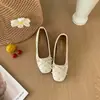 Zapatos Planos para Mujer Rivet Commuter Versátiles de Moda sin Cordones Nuevo Diseño de Lazo Primavera/Otoño 2026 Aumento Interno de Altura 4cm