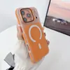 Adequado para capa de celular com suporte magnético para lente de vidro do iPhone 17 Pro Max, capa de proteção total anti-queda Apple 16