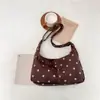 Bolsa de bolinhas 2026 nova outono e inverno camurça pelúcia moderna bolsa de axila bolsa de ombro único transversal para trabalho de alta qualidade retrô