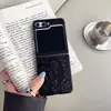 Capa Protetora de Celular Mickey de Alta Qualidade para Samsung Zflip4 Dobrável para Cima e para Baixo Zflip5/7 Estilo Anime Fofo