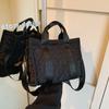 Bolso de Mano de Tela de Nailon para Mujer Otoño e Invierno 2024 Estilo Coreano Estilo Occidental Bolsa de Almuerzo con Aislamiento Térmico de Gran Capacidad Versátil Bordado Bolso Bandolera