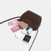 Bolso Pequeño Cruzado Retro de Ante para Otoño e Invierno con Parche de Cuero, Bolso Dumpling, Bolso de Hombro/Cruzado Simple y Versátil para Mujer con Diseño de Nicho