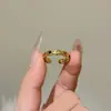 Anel Estilo Vintage Resistente com Pérolas e Strass, Luxo Leve, Nicho, Exquisito, Alto Padrão, Tendência, Anel Versátil