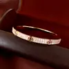 Pulseira de fecho redondo e quadrado com zircônia banhada a ouro 18k real, joia feminina de moda vintage de luxo leve de alta qualidade